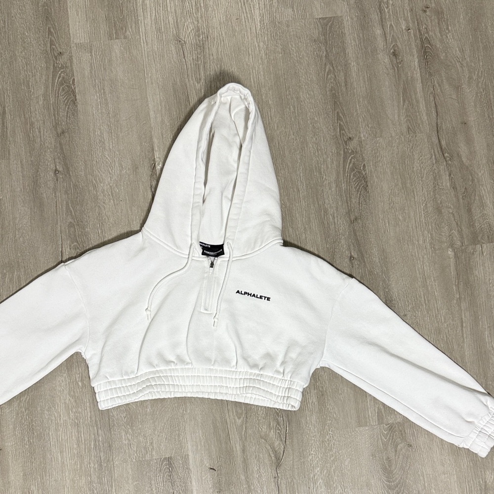 Alphalete White Cropped Hoodie